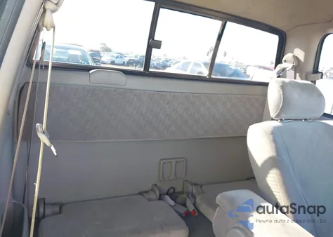 2004 Toyota Tacoma z USA, uszkodzony, nr VIN 5TEVL52N14Z365294